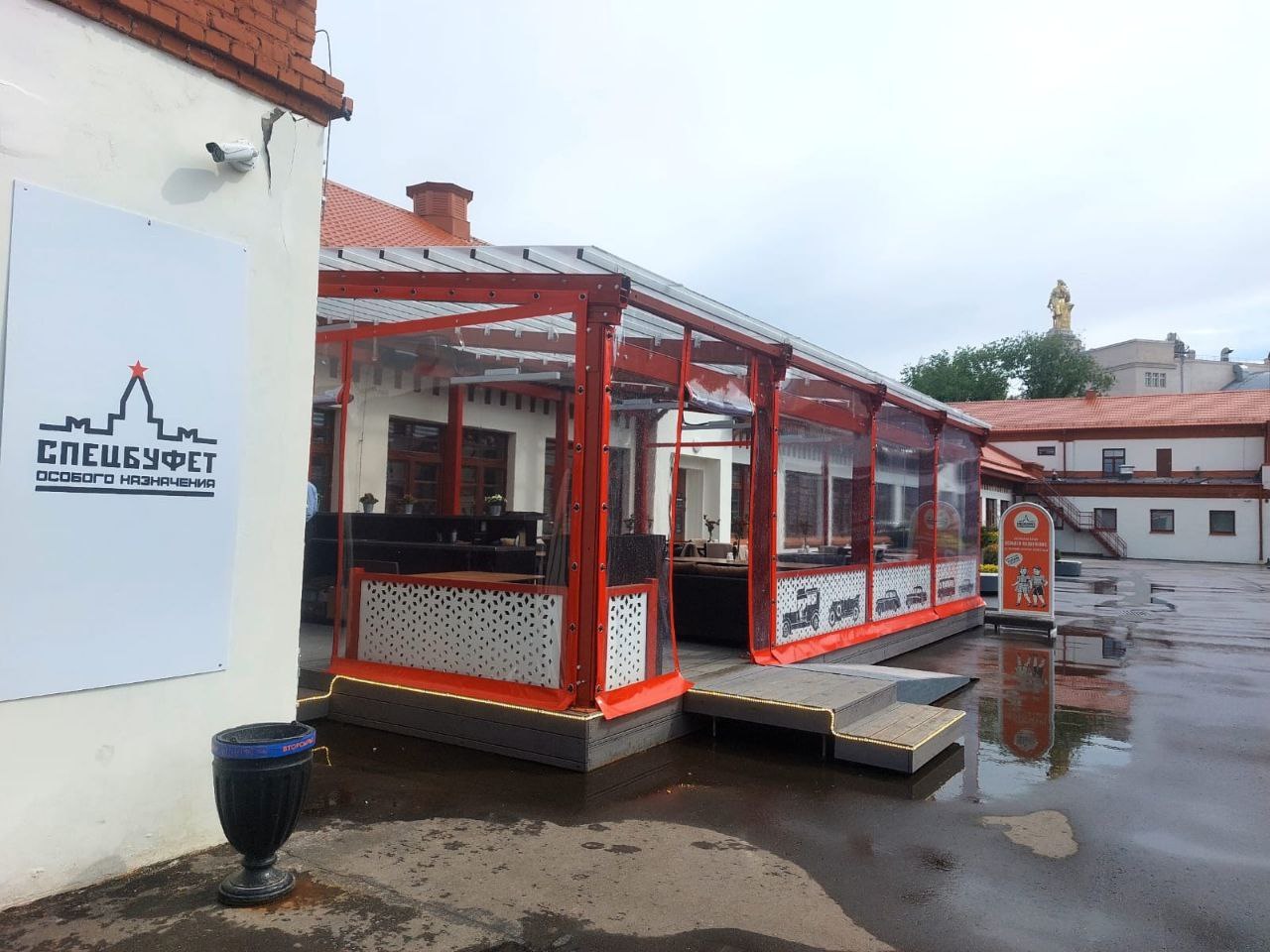 ПВХ шторы для летней террасы кафе в Кировском
